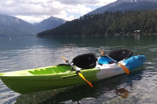 a small boat in a body of water