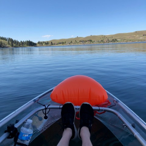 a small boat in a body of water