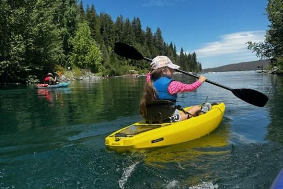 a small boat in a body of water